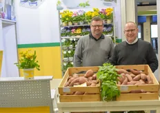 Markus Falkenbach & Marco Luhrs van Volmary tonen hun zoete aardappel.