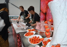 Aardbeien zijn altijd goed. Zeker als deze gehakt worden met ijs.