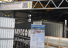 Dit blijft altijd indrukwekkend. En op de achtergrond natuurlijk de Havecontainer. 