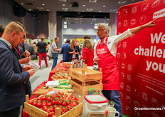 Het moge duidelijk zijn met welke tomaten deze kok allerlei lekkers maakt