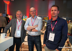 Wim Rodenburg (GFHuis) met Mark Versluis (Harvest House) en Menno Moerdijk van RedStar.