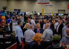 Aan het eind van beursdag 1 was er op de beursvloer al een happy hour. Daar werd goed gebruik van gemaakt.