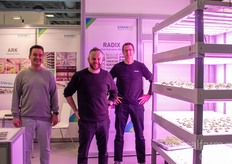 Danko Tolic, John Paul Prior en Dan O'Brien van Farmony vertegenwoordigen Sananbio.