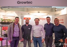 Growtec toont hun tweelaags aardbeiensysteem voor glastoepassingen
