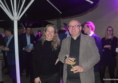 Anouk Wissink (Koninklijke Vezet) en Tim Barrance (Sparkegarden)