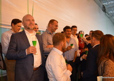 En we toosten op de All Climate Greenhouse.