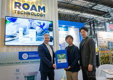 Ivan Casteels (Roam Technology) krijgt bezoek van Matsutani Kazuki en Sawamura Takeshi (Zen-Noh Green Resources Corporation), hun nieuwe dealer.
