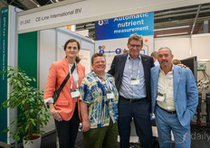 Anna Farrenkopf, Heerco Walinga en Simon Meijer CE-line, bezocht door Suzanne Pruitt, Indoor AgCon. Vorig jaar won CE-line een van de prijzen op het Amerikaanse indoor growing evenement.