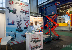 Mehmet Kucukkose & Huseyin Akoturkmen (Gengusan)