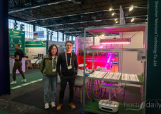 Shenzhen Westland Technology Company, vertegenwoordigd door Angela Lo en Gary Shaw, lanceerde de Green-X kasregelaar.