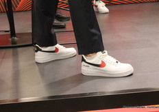 IIVO van Hoogendoorn ... Kijk naar hun schoenen