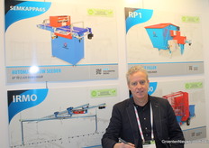 Hendrik Mast (Hortimec) in de stand van Urbinati