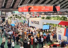 Borrel voor 140-jarig jubileumfeest van Royal Brinkman