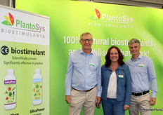 Alfredo Weel, Annelies Ribbink en Alwin Scholten (PlantoSys). PlantoSys kan nu ook CE-gecertificeerde biostimulanten aanbieden.