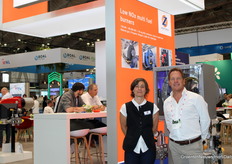 Hilde Kleerekoper en Gert-Jan Zantingh. Zantingh bestaat 90 jaar.