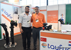 Tayfun en Emre (Tayfur)