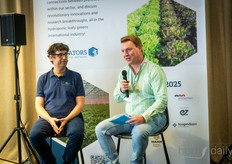 Olivier Deforche werd geïnterviewd door Tim van Hissenhoven over hun ontwikkeling van mobiele gootsystemen voor bladgroenten