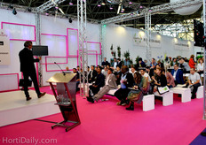 The seminars were very popular