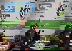 Jan Sneijders van VOS Capelle en Steffie Geerts van KLEP