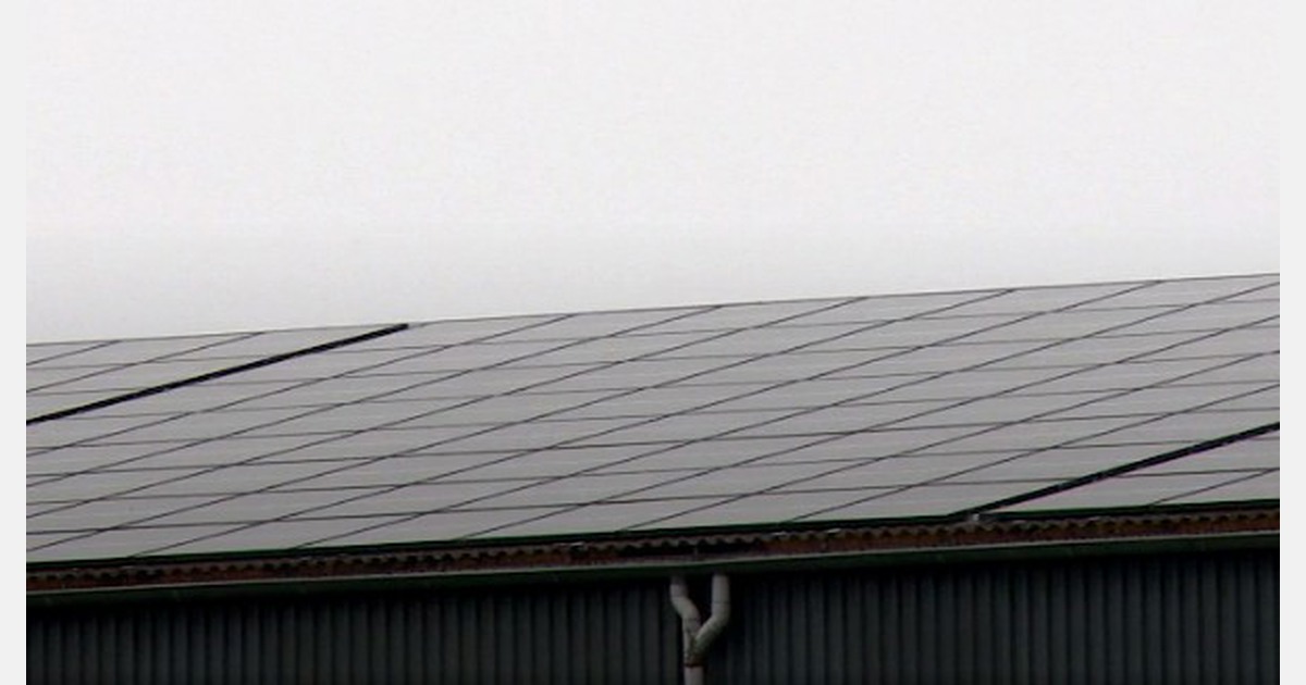 Uitbreiding stroomnet laat op zich wachten, zonnepanelen voor Jan met