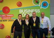 "Vers als tomaten": Jose Luis Robles Martin, Anita Baranyi & Diego Hernandez Teruel van Bayer, vergezeld door Alberto Saez met La Palma