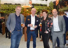 Jan Janssen (Brendaris Zaken Maken), Sjaar Hoeijmakers (Royal ZON), Mieke Verstappen (Verstappen Advanced Packaging) en Bart Holleman (Wijnen Bouwgroep)