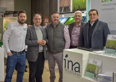 Het Griekse bedrijf Ina Plastics doet goede zaken met hun hittegevormde trays  in verschillende landen, waaronder Mexico natuurlijk. Op de foto Kostas Jacob Tsonakis en Carlos Alvarez Maldonado.