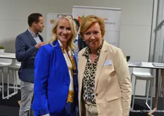 Jolanda Heistek, programmamanager van Greenport West-Holland, samen met Diana Duijvestijn, die de afgelopen dertien jaar altijd een van de grote krachten achter de schermen geweest is bij de TOP.